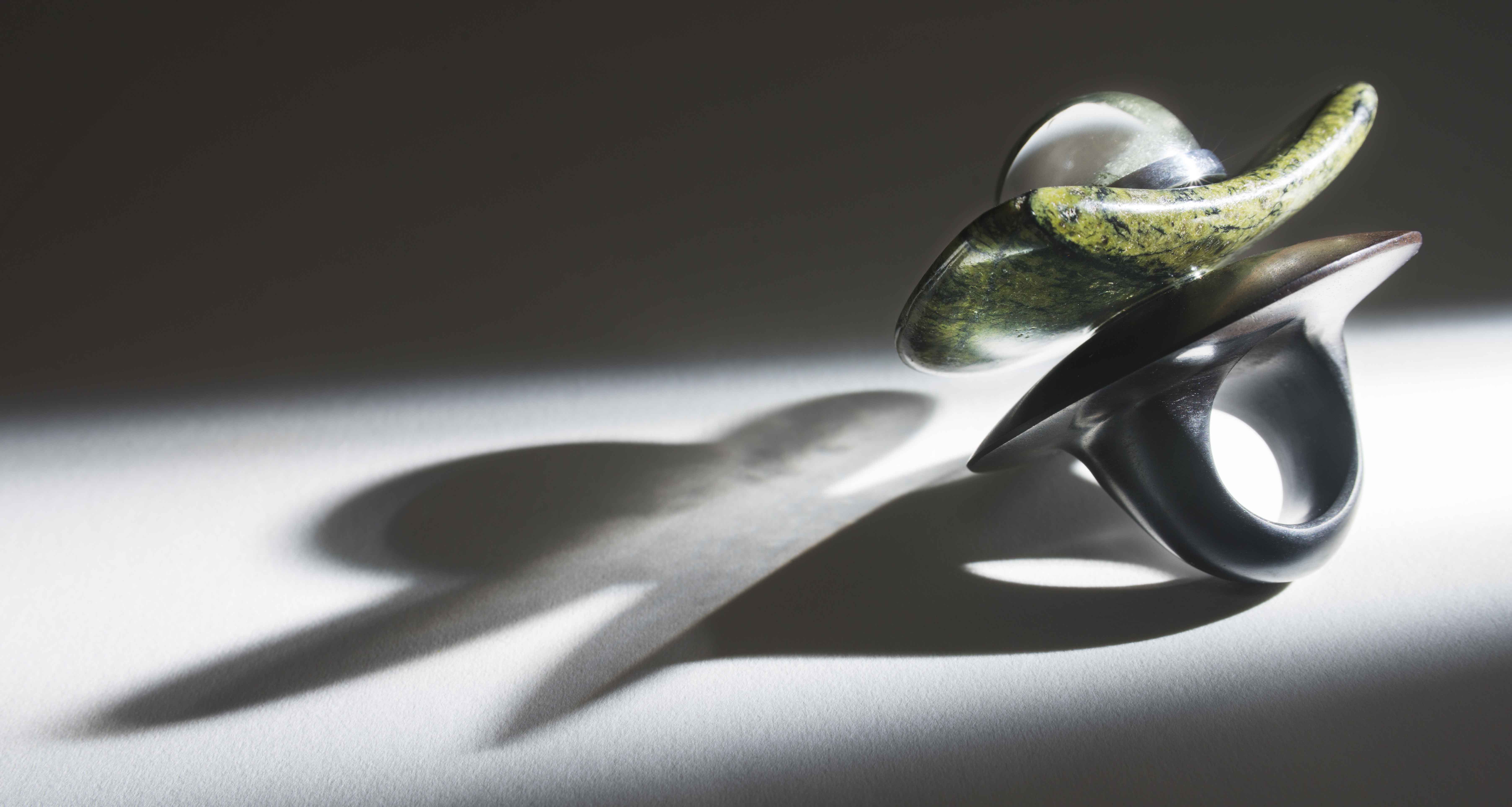 Anello in ebano con 